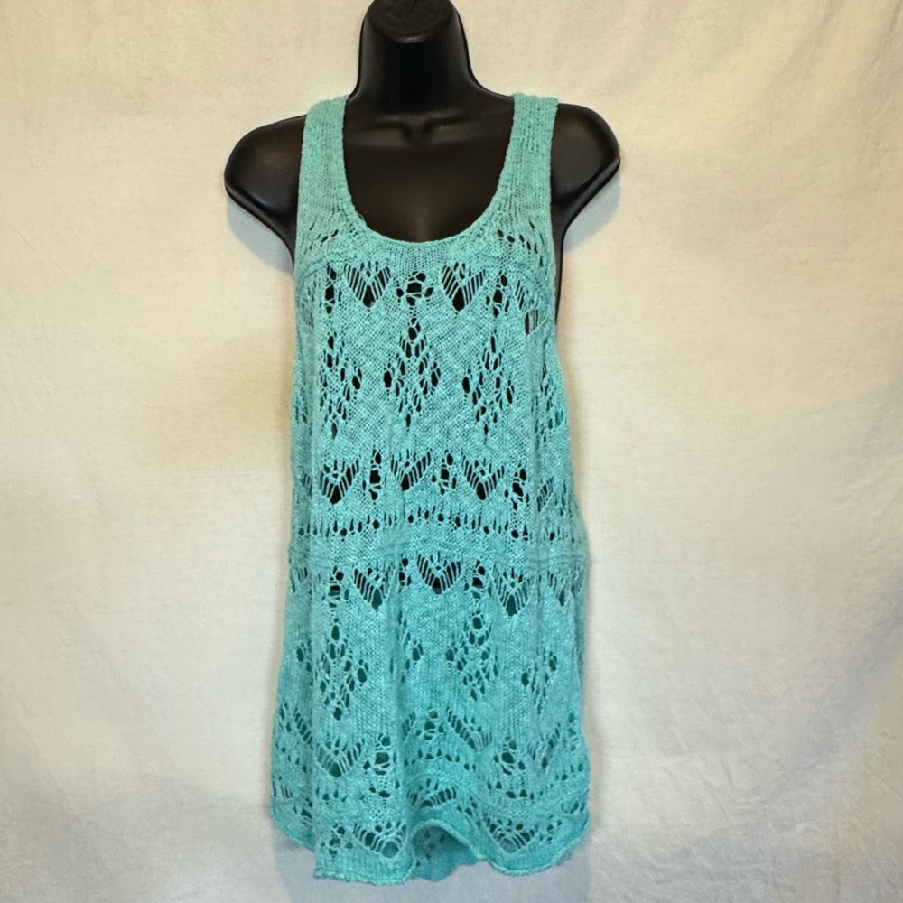 C-87 Maurice’s Crocheted Sheer Sleeveless Racer Back Sweater Size L